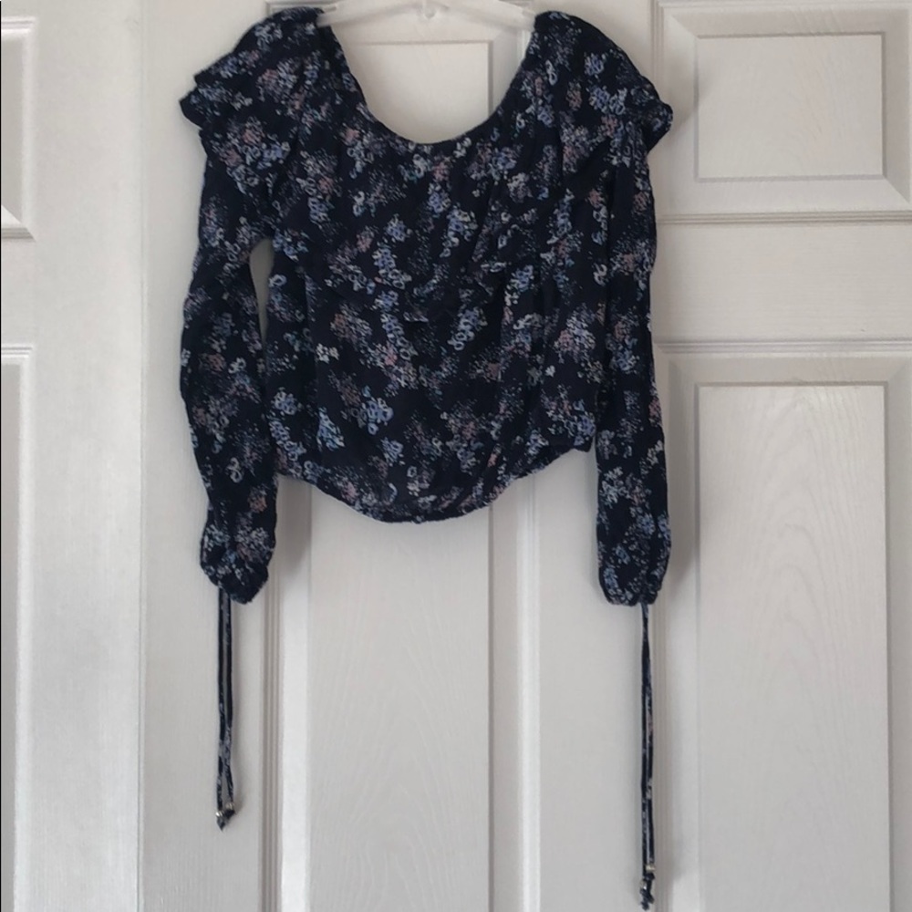 Women’s Abercrombie and Fitch top size XS